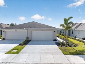20559 Hazelnut Ct in Lehigh Acres, FL - Building Photo