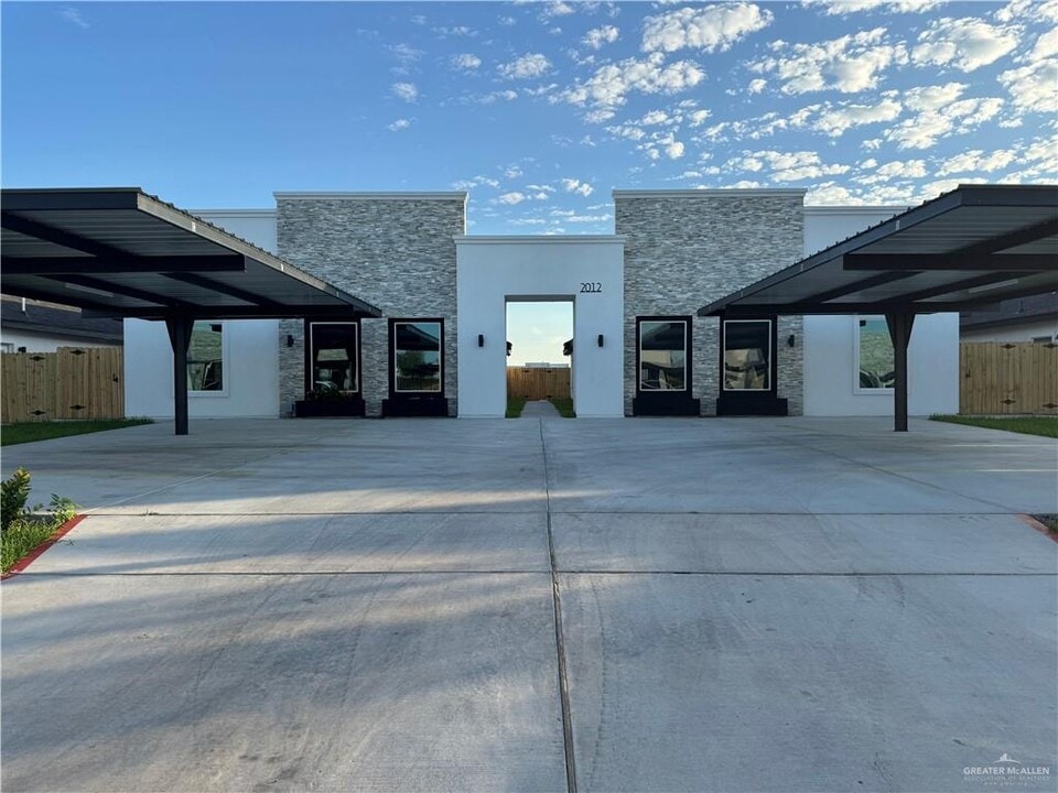 10 Selena St in Mission, TX - Building Photo