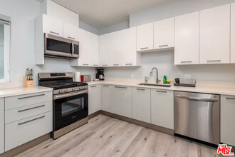 917 S Berendo St in Los Angeles, CA - Building Photo - Building Photo