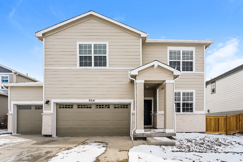 9241 Rifle St in Commerce City, CO - Foto de edificio