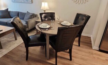 3001 Esperanza Crossing in Austin, TX - Building Photo - Building Photo