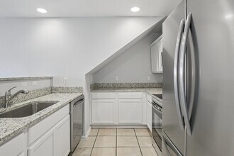 4021 Preferred Pl in Dallas, TX - Building Photo - Building Photo