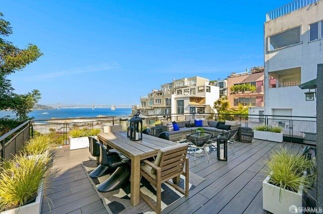 283 Filbert St in San Francisco, CA - Building Photo - Building Photo