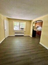 6931 Oakland St in Philadelphia, PA - Building Photo - Building Photo