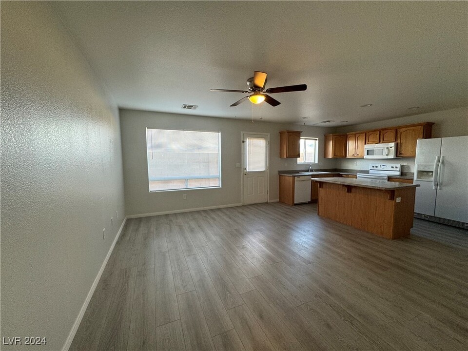 1701 Galaxy St in Pahrump, NV - Building Photo