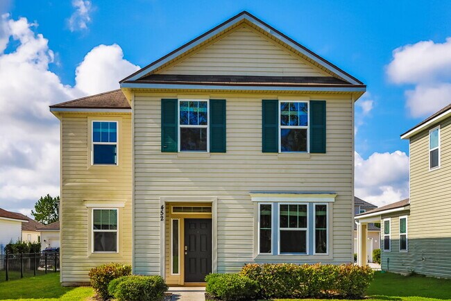 property at 452 Vineyard Ln