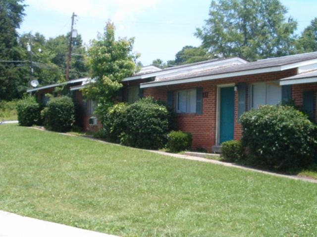 Village Crossing in Greensboro, NC - Foto de edificio - Building Photo