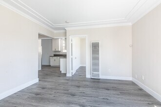 3811 1/4 W Adams Blvd in Los Angeles, CA - Building Photo - Building Photo