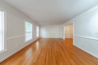 308 The Maine W in Williamsburg, VA - Building Photo - Building Photo