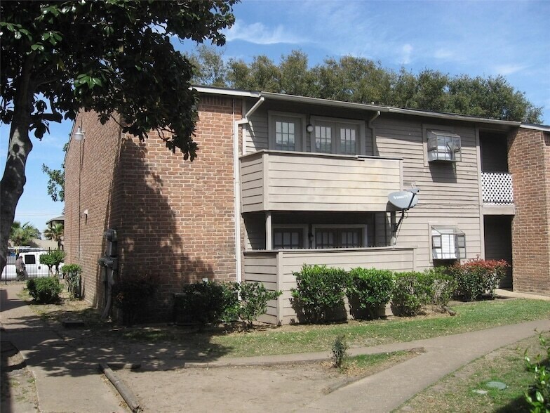 10603 S Wilcrest Dr, Unit 45 in Houston, TX - Foto de edificio