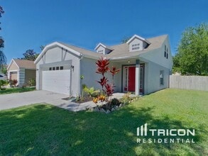 1648 Harbor Oaks Dr in Tarpon Springs, FL - Building Photo - Building Photo