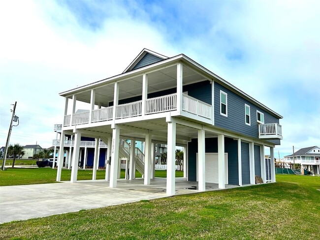 25024 Sausalito Dr, Unit #5 in Galveston, TX - Building Photo - Building Photo