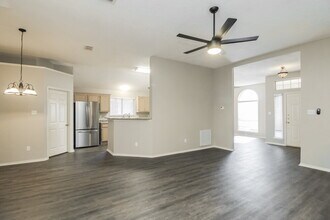 2721 Creek Crossing Rd in Mesquite, TX - Building Photo - Building Photo