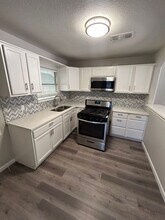 4915 Heyworth Ave in Dallas, TX - Building Photo - Building Photo