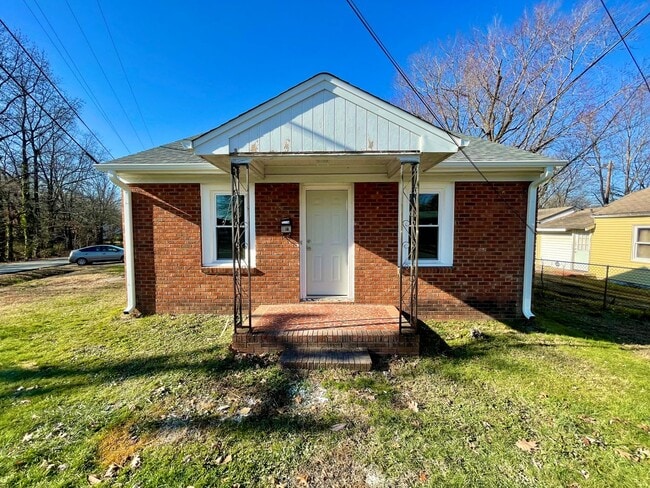 property at 1001 Huffine Mill Rd