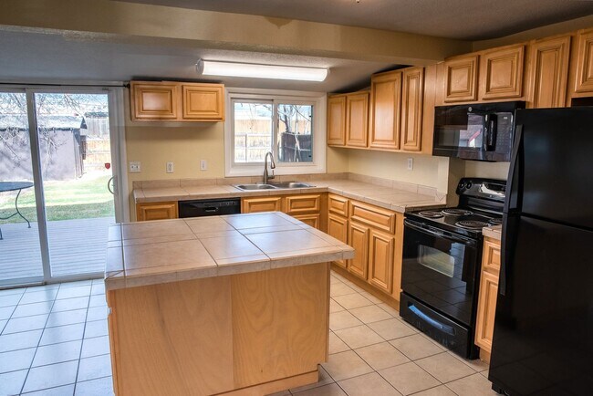 1946 S Elati St in Denver, CO - Building Photo - Building Photo