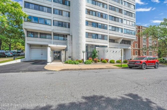 550 Clay Ave in Scranton, PA - Building Photo - Building Photo