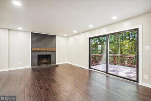 2613 Mountain Laurel Pl in Reston, VA - Building Photo