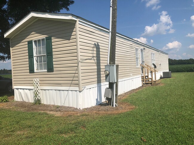 4390 US-117 in Pikeville, NC - Foto de edificio - Building Photo