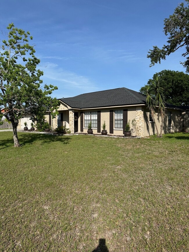 7216 Woodbrook Dr in Tampa, FL - Building Photo - Building Photo