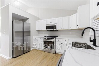 5876 Old Wellborn Trce in Lithonia, GA - Building Photo - Building Photo