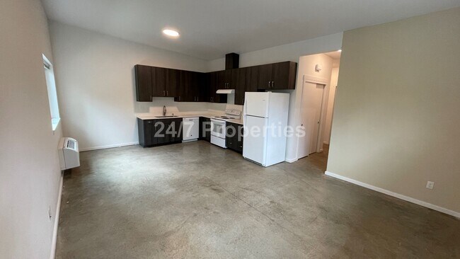 2741 SE 118th Ave in Portland, OR - Building Photo - Building Photo