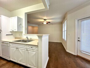 2411 Chatelain Way in Mount Pleasant, SC - Building Photo - Building Photo