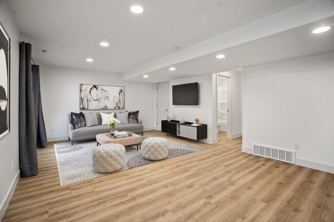967 W Coral Charm Wy in Saratoga Springs, UT - Building Photo - Building Photo