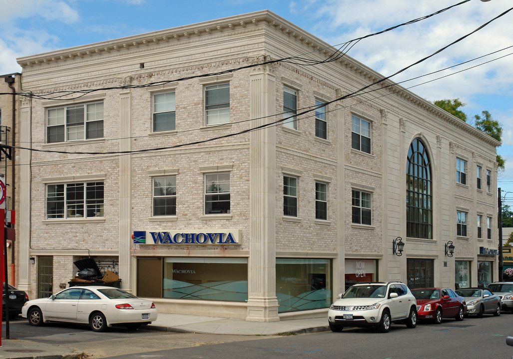 288-290 Main St in Huntington, NY - Foto de edificio