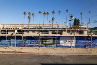 Washington Crossing in Los Angeles, CA - Building Photo - Building Photo