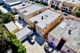 346 N Gardner St in Los Angeles, CA - Building Photo - Building Photo