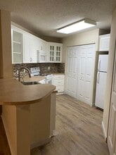 6296 NW 186th St, Unit xxx in Hialeah, FL - Foto de edificio - Building Photo