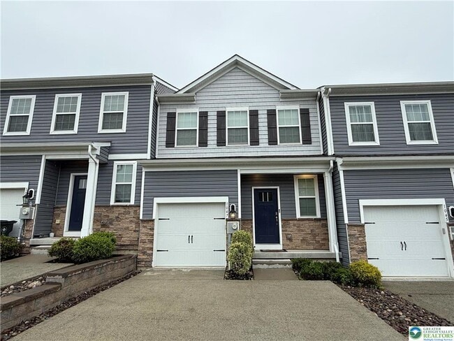 1047 Turnstone Dr in Fogelsville, PA - Building Photo - Building Photo