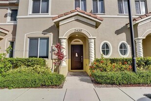 2430 SE 10th St in Homestead, FL - Building Photo