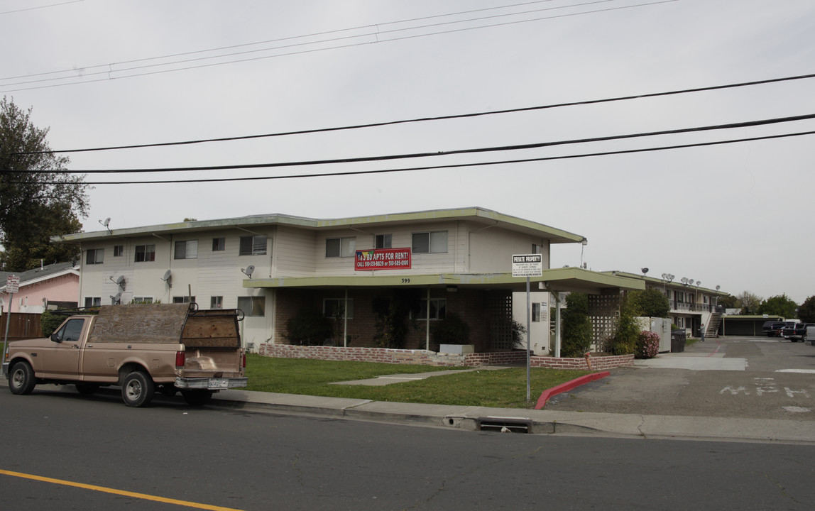 Kimberly Apartments in Hayward, CA - Building Photo