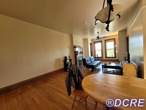 403 W North Ave in Chicago, IL - Building Photo - Building Photo