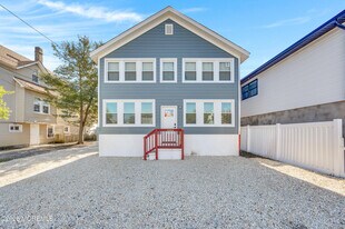 231 Blaine Ave in Seaside Heights, NJ - Building Photo