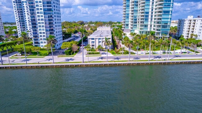 property at 1601 S Flagler Dr