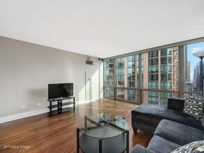2 E Erie St, Unit 1501 in Chicago, IL - Foto de edificio - Building Photo