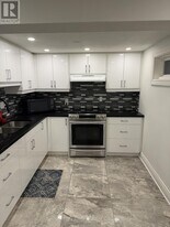 41 Knotty Pine Trail in Markham, ON - Building Photo