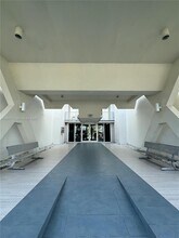 1080 94th St in Bay Harbor Islands, FL - Foto de edificio - Building Photo