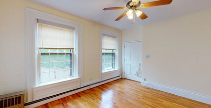 22 Joy St, Unit #1 in Boston, MA - Foto de edificio - Building Photo