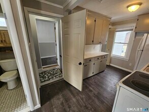 134 Bristol St in Southington, CT - Building Photo - Building Photo