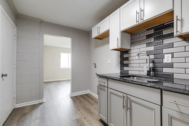 property at 1909 Whitcomb St