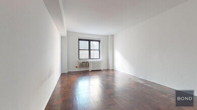 157 W 57th St in New York, NY - Building Photo - Building Photo
