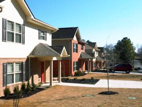 Villas at Cloverdale in Cullman, AL - Building Photo - Building Photo