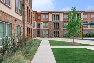 540 Richcrest Dr in Houston, TX - Building Photo - Building Photo
