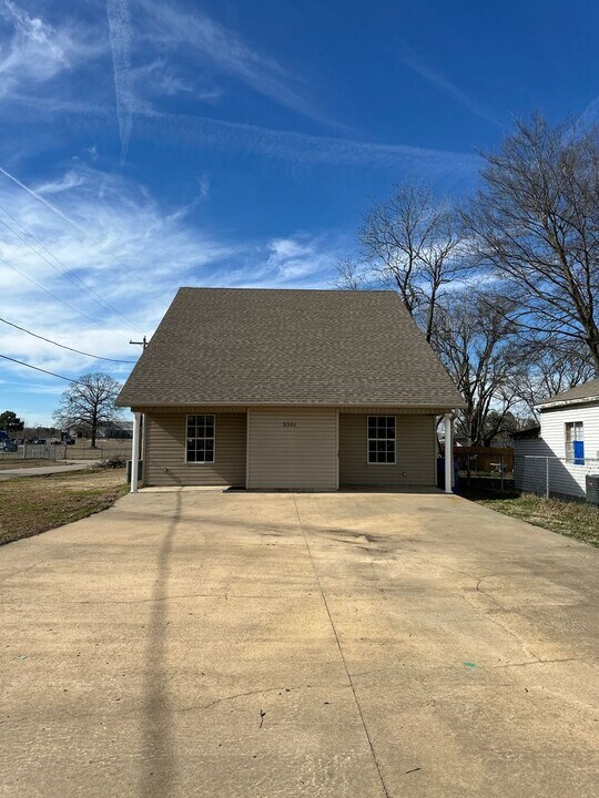 3301 N 25th St in Fort Smith, AR - Building Photo