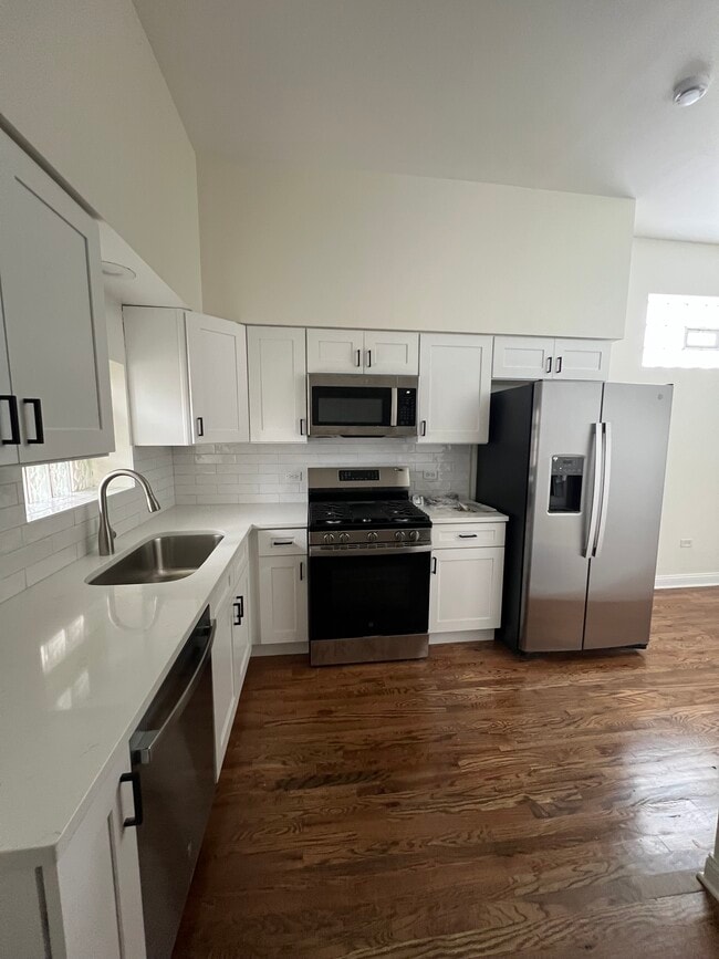 119 S Paulina St, Unit 2