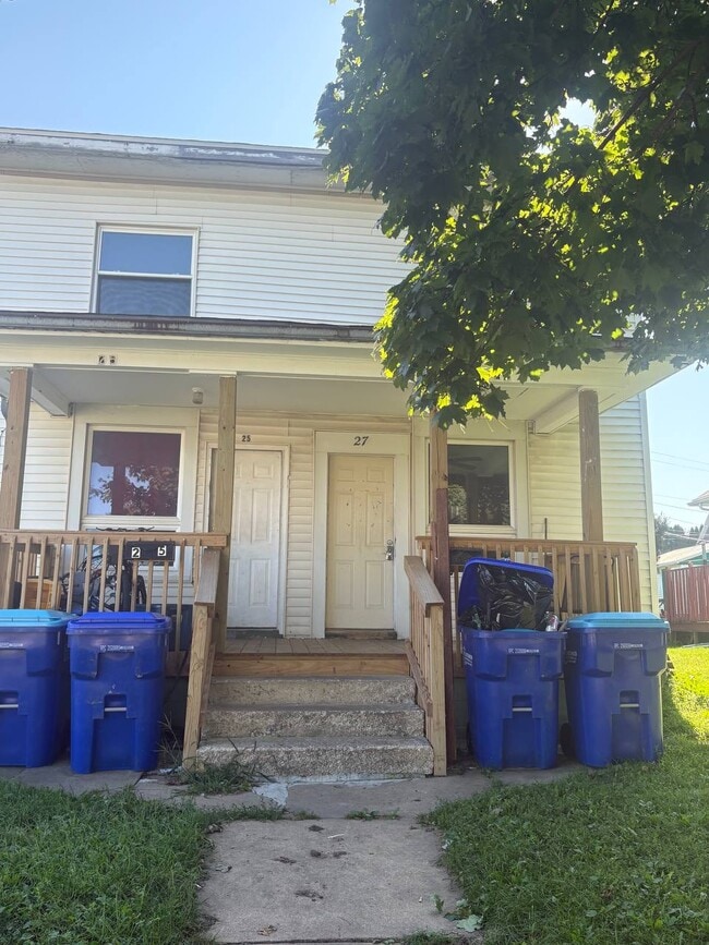 property at 27 2nd Ave SE
